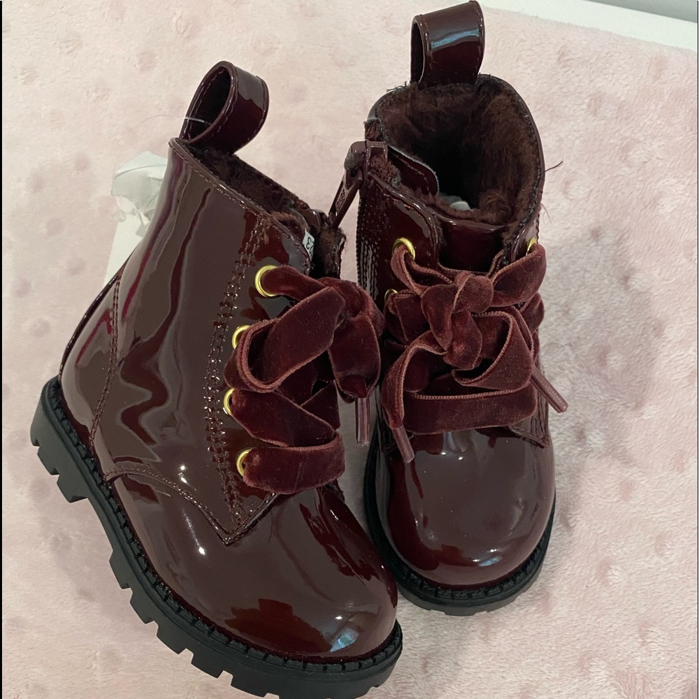H&M Burgundy Toddler Boots!!